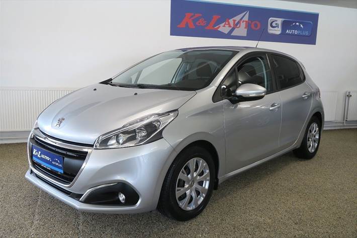 Sølv Peugeot 208 fra 2015