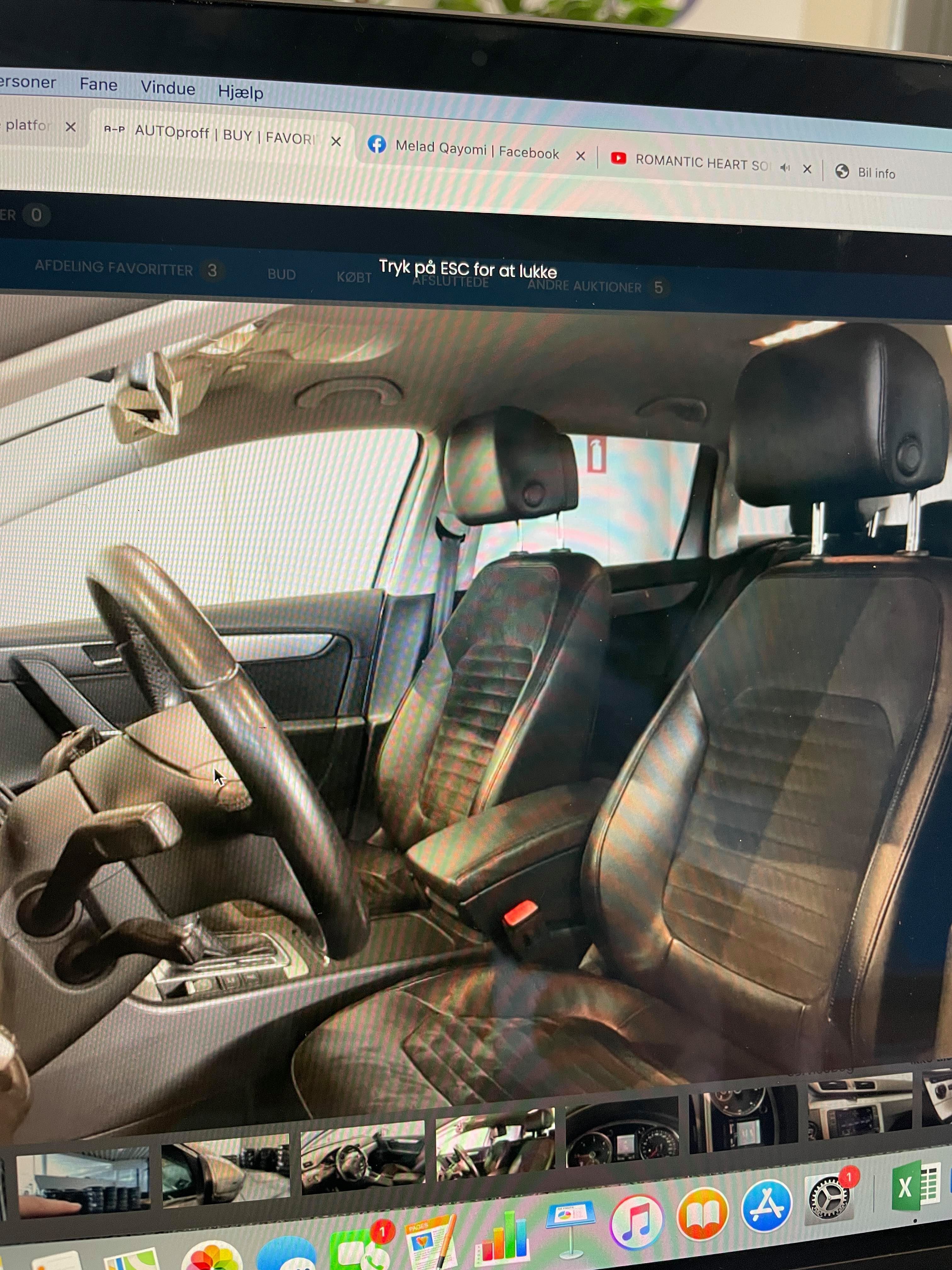 Sølv VW Passat fra 2012