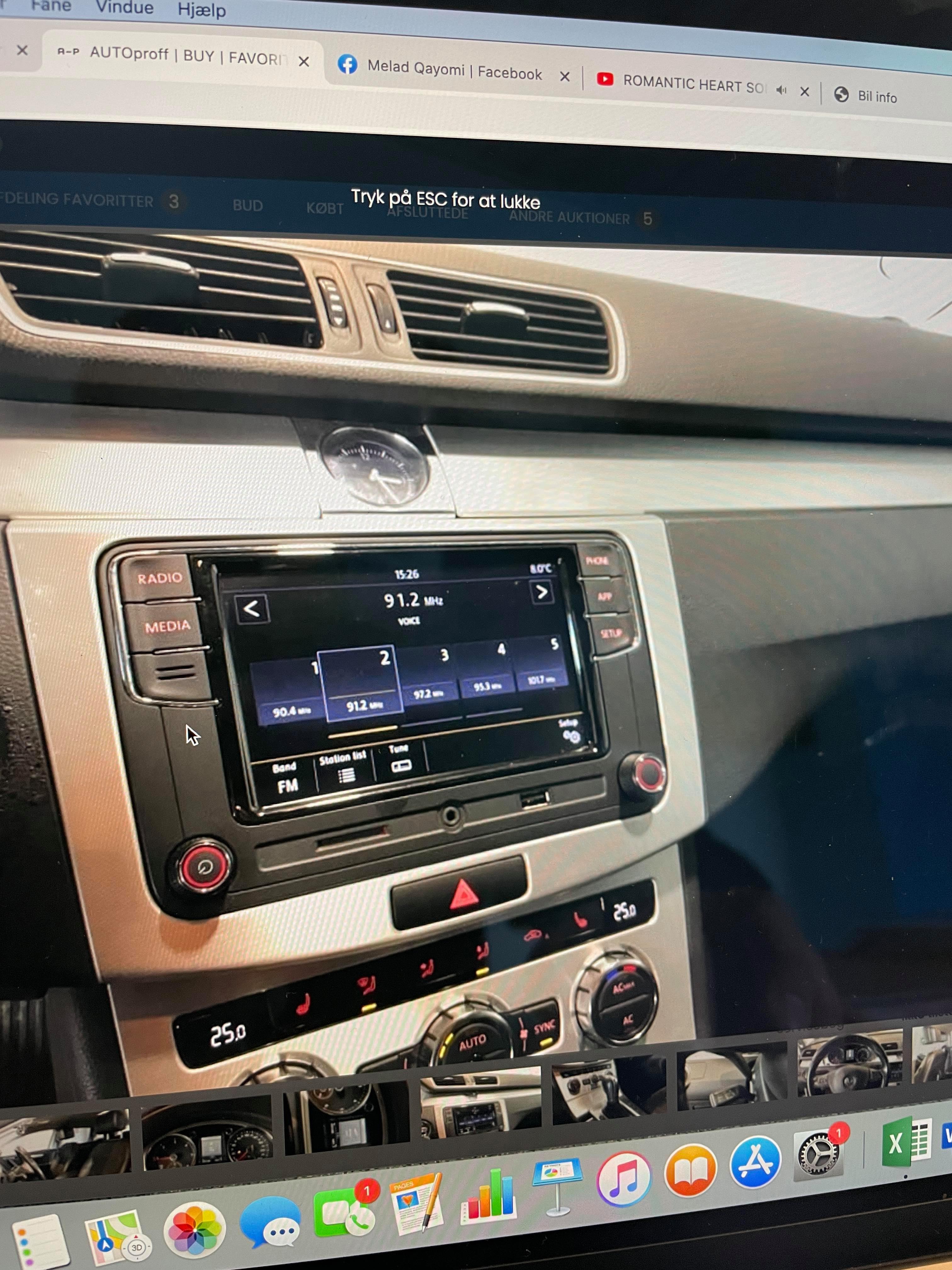 Sølv VW Passat fra 2012