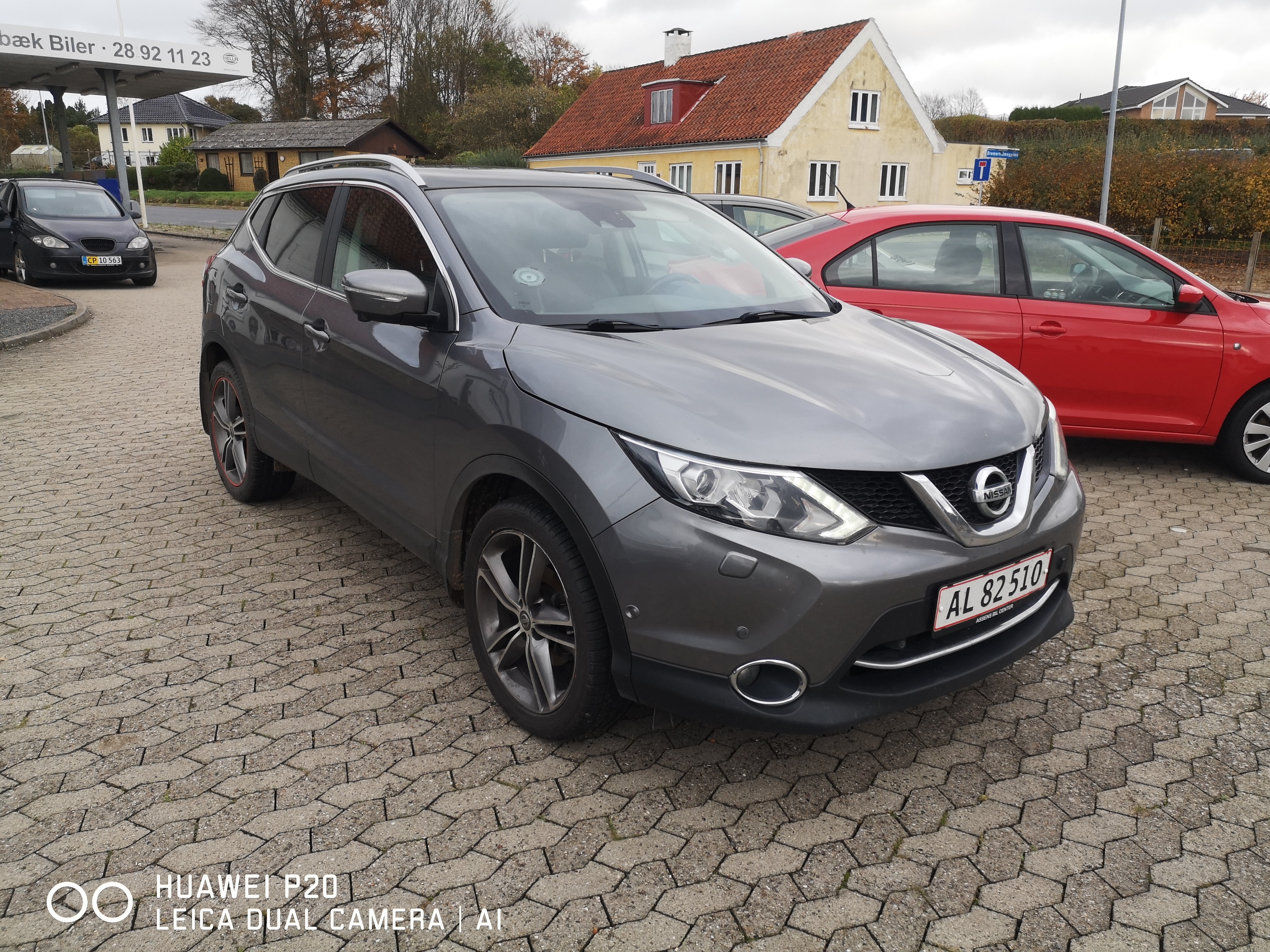 Grå Nissan Qashqai fra 2014