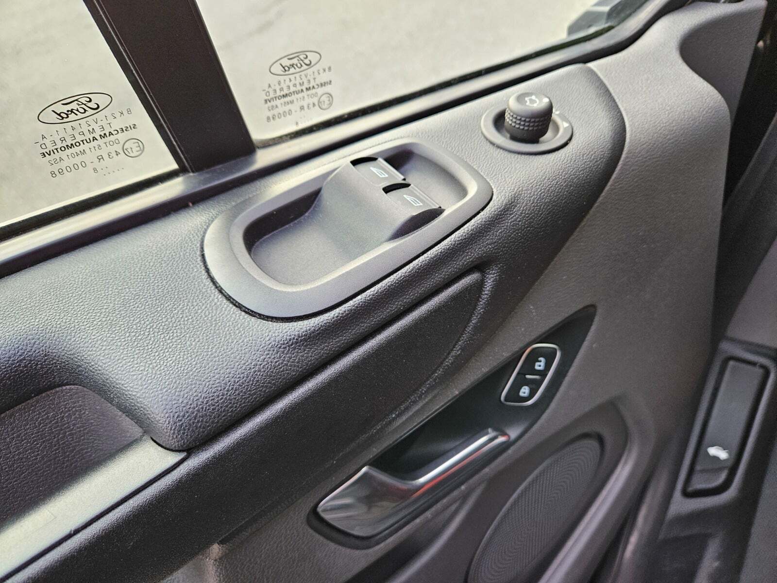 Sort Ford Transit Custom 300L fra 2018