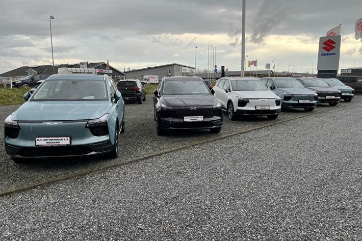 Blå Aiways U5 fra 2021