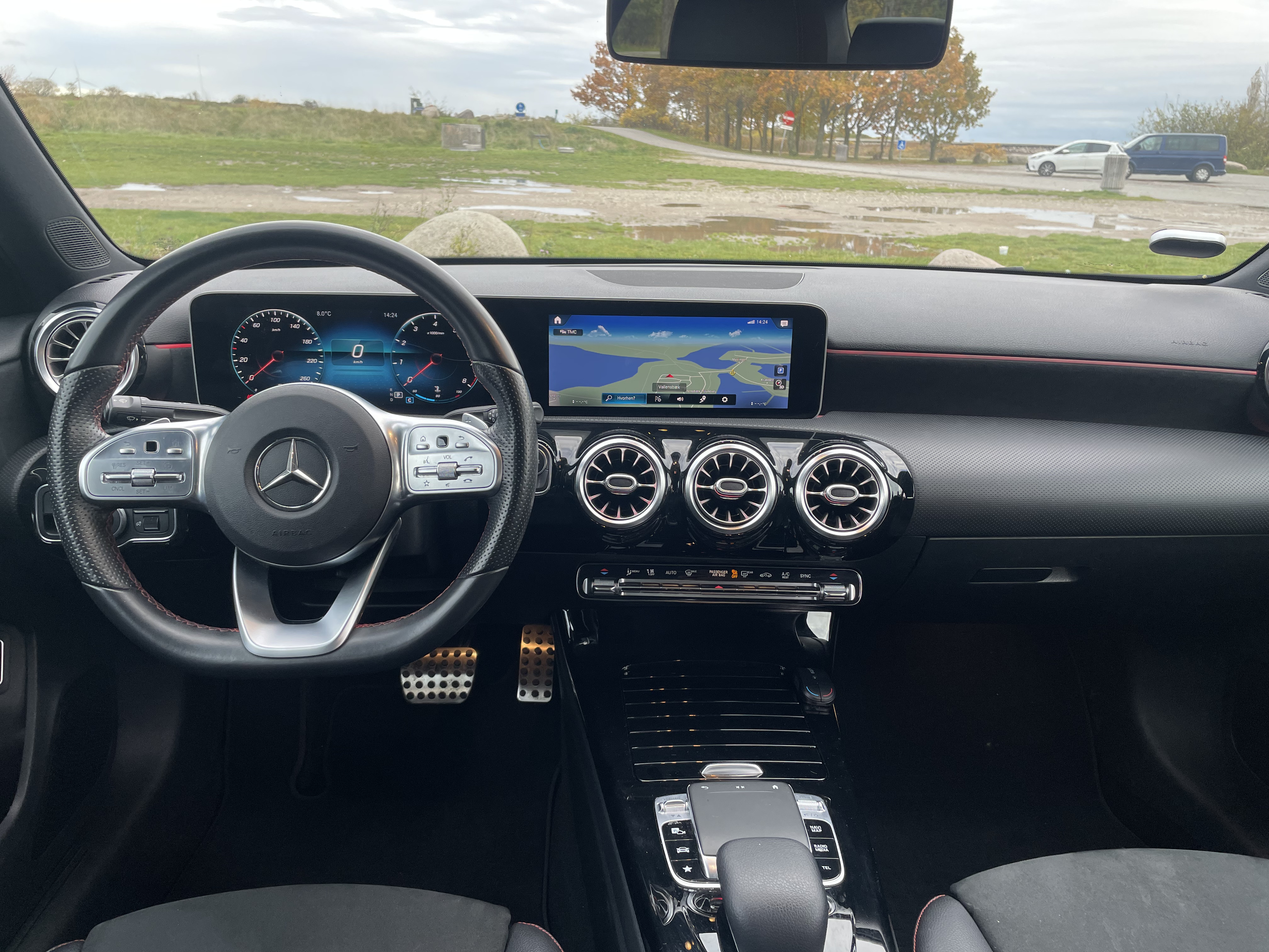 Blå Mercedes A-Klasse fra 2020