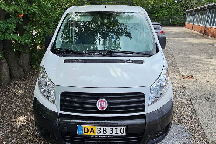 Hvid Fiat Fullback fra 2016