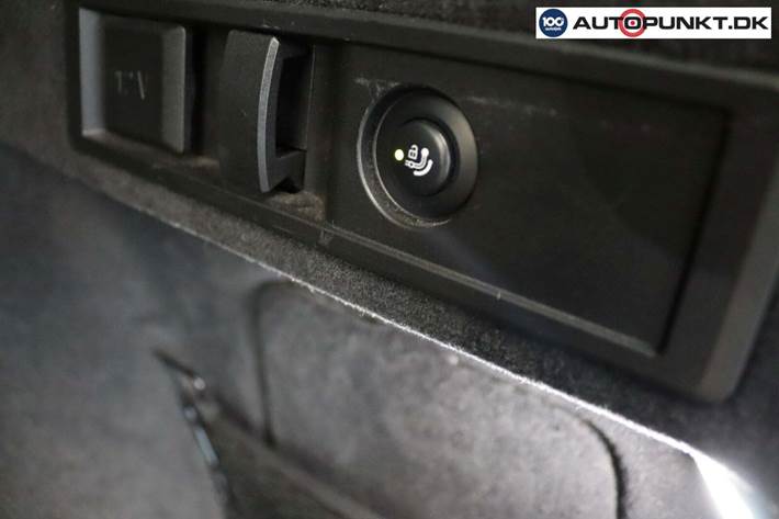 Sort BMW 320d fra 2020