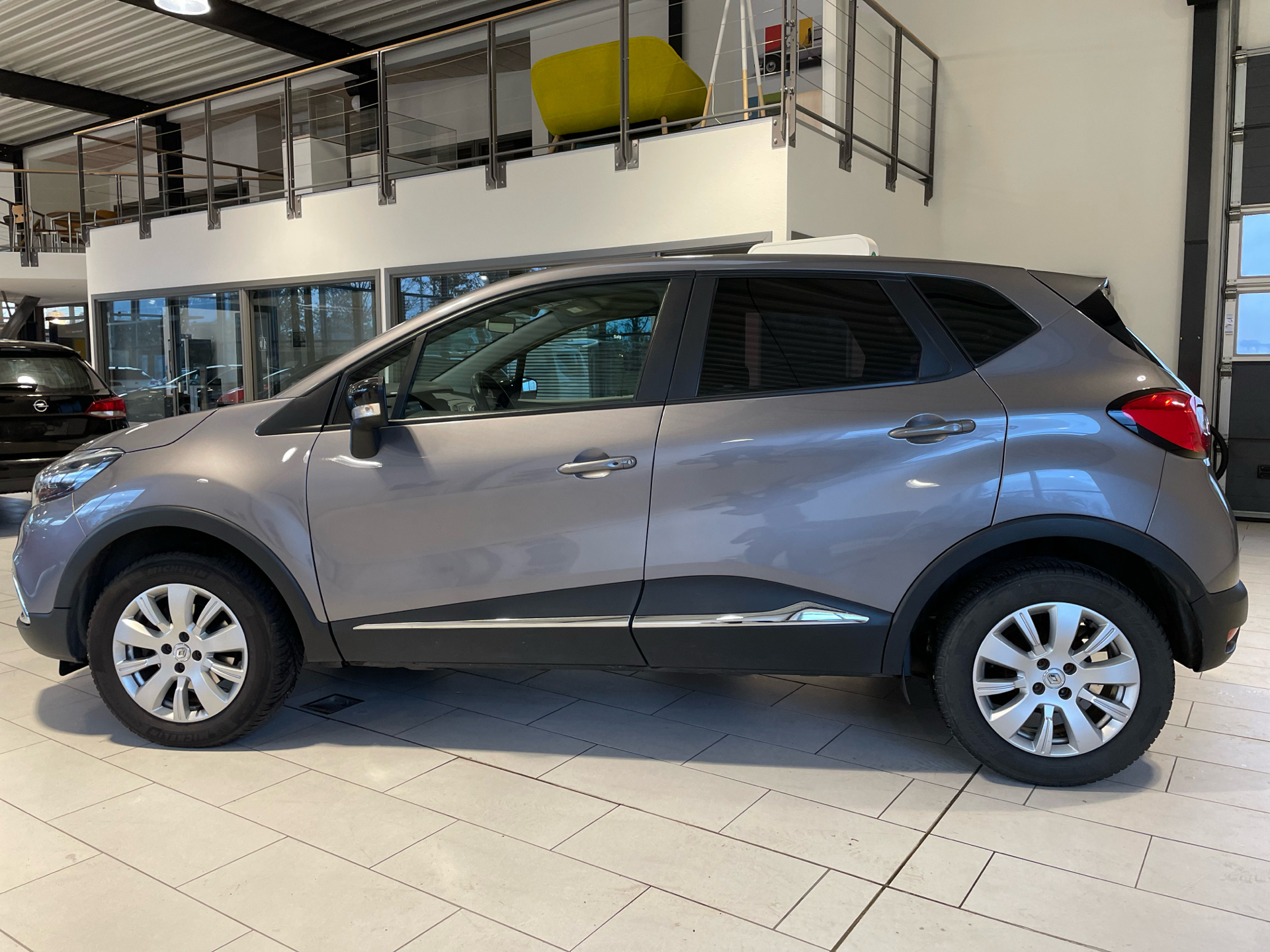 Sort Renault Captur fra 2017