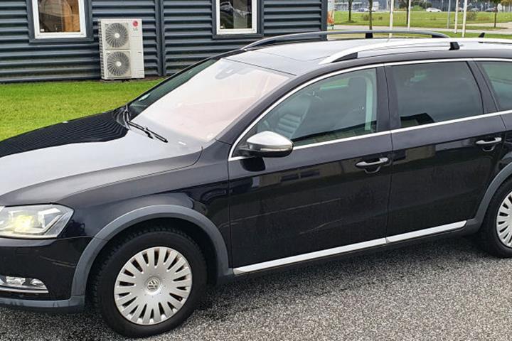 Sort VW Passat Alltrack fra 2013