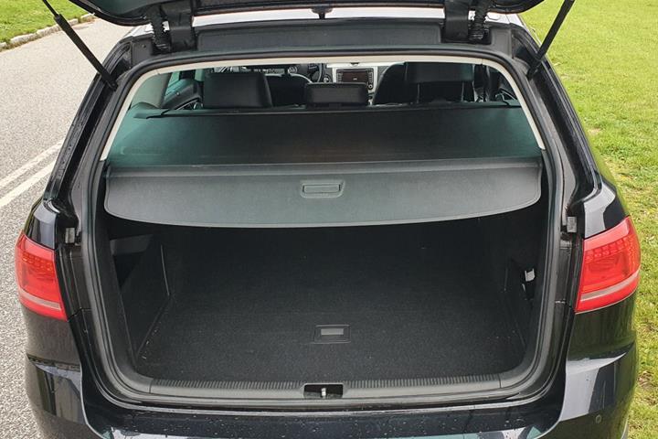 Sort VW Passat Alltrack fra 2013