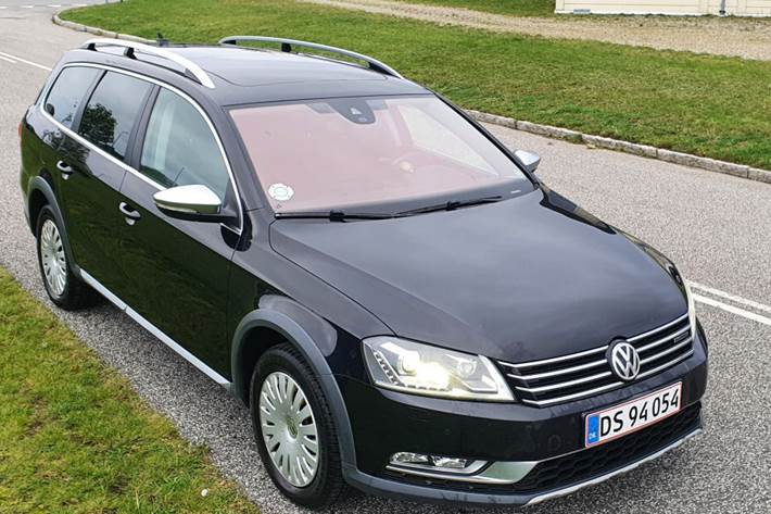 Sort VW Passat Alltrack fra 2013