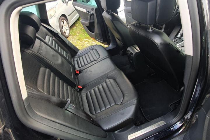Sort VW Passat Alltrack fra 2013