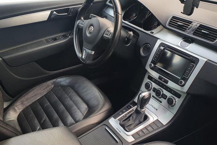 Sort VW Passat Alltrack fra 2013
