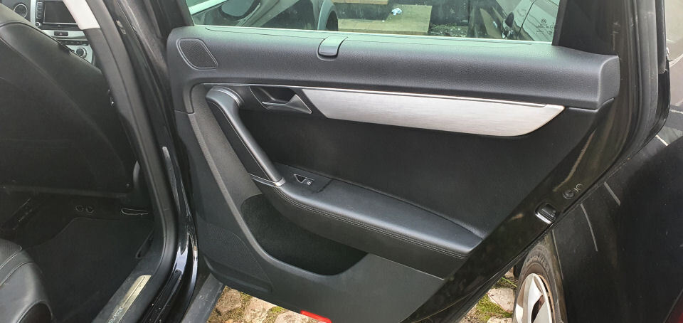 Sort VW Passat Alltrack fra 2013