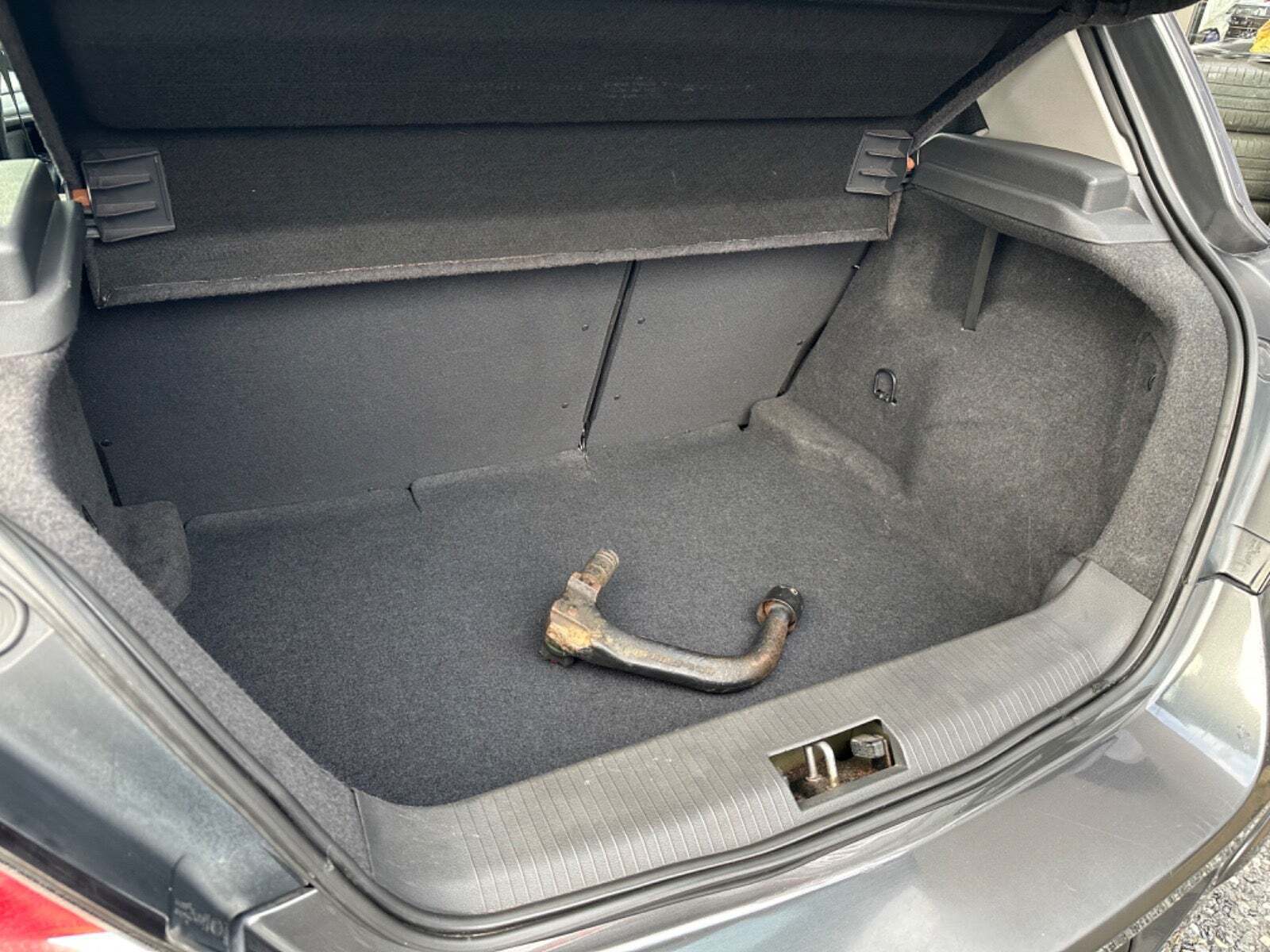 Grå Opel Astra fra 2009