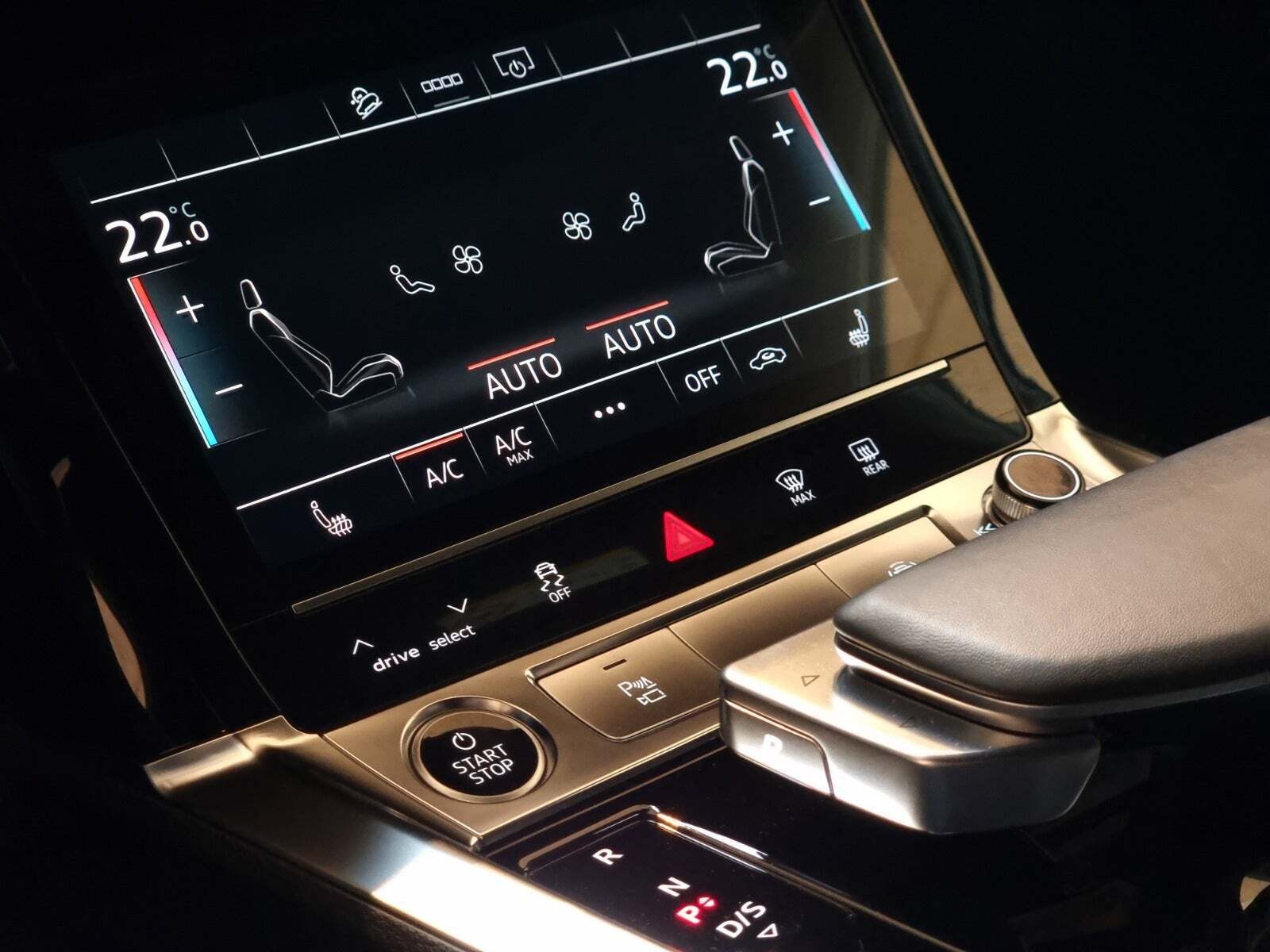 Blå Audi e-tron fra 2021