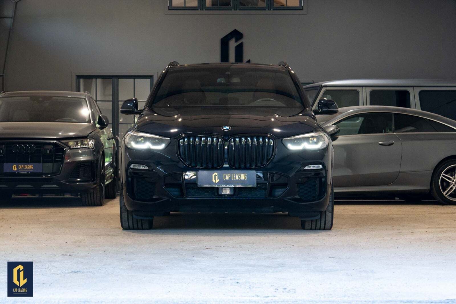 Sort BMW X5 fra 2021