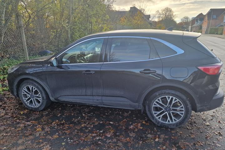 Sort Ford Kuga fra 2020