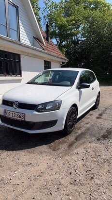 Hvid VW Polo fra 2013