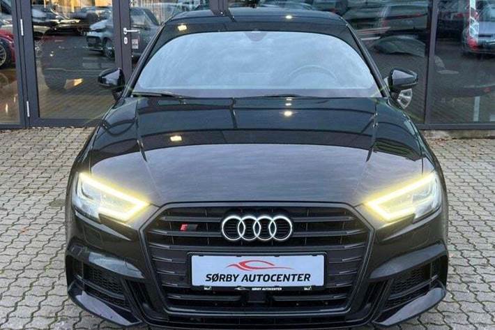 Sort Audi S3 fra 2019
