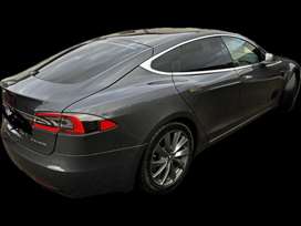 Tesla Model S Raven Standard Range