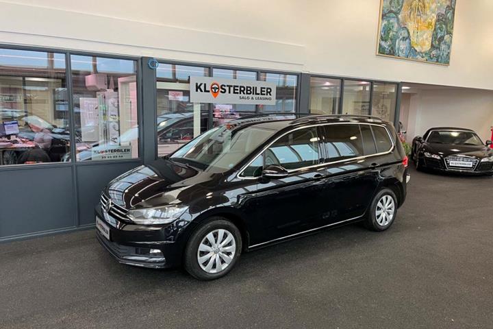 Sort VW Touran fra 2019