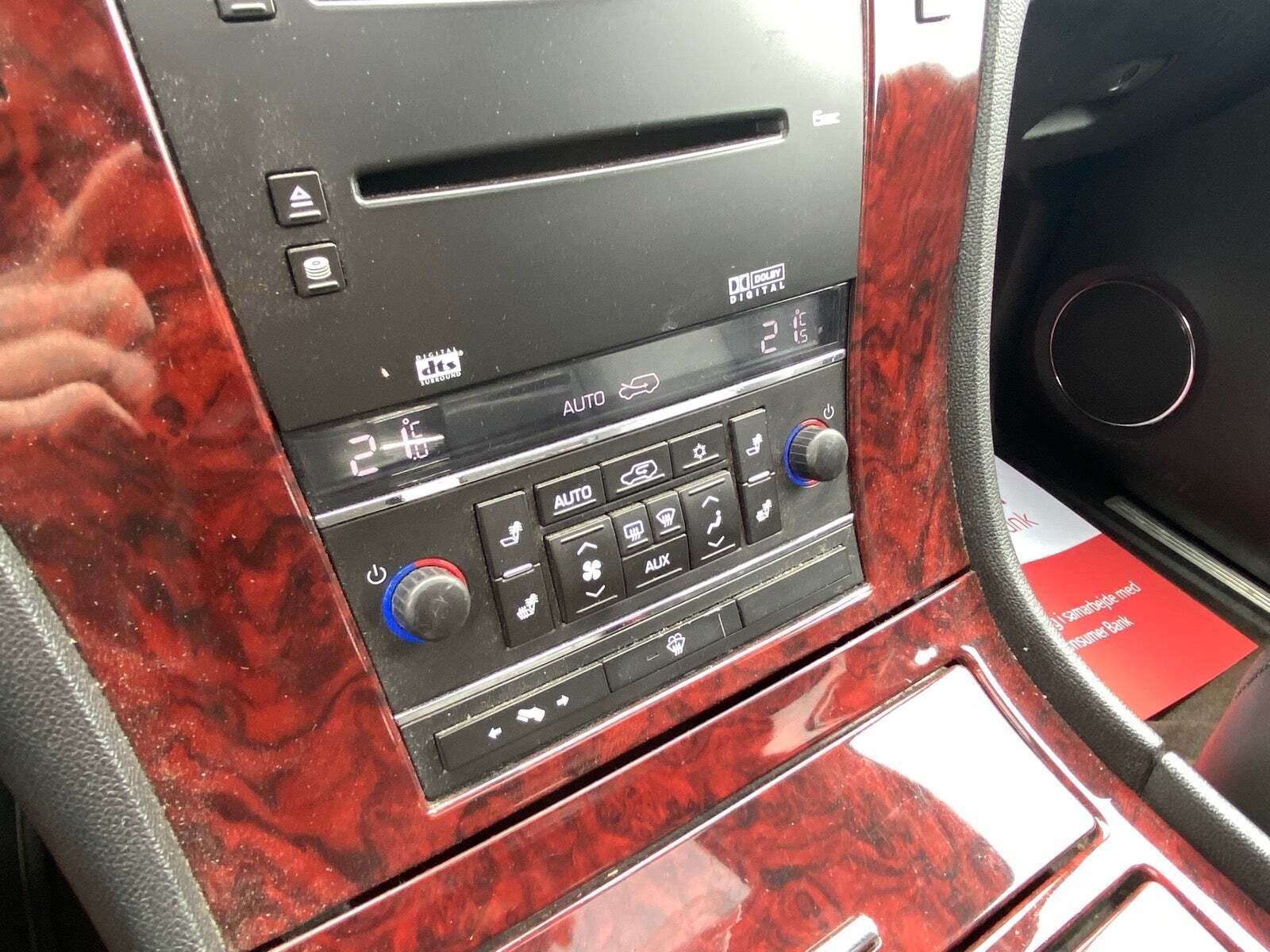 Sort Cadillac Escalade fra 2008