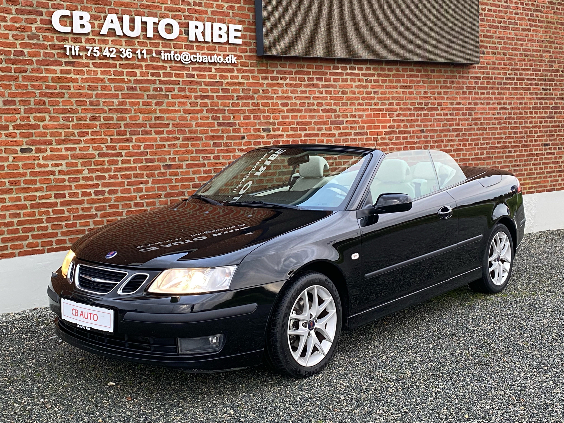 Sort Saab 9-3 fra 2007