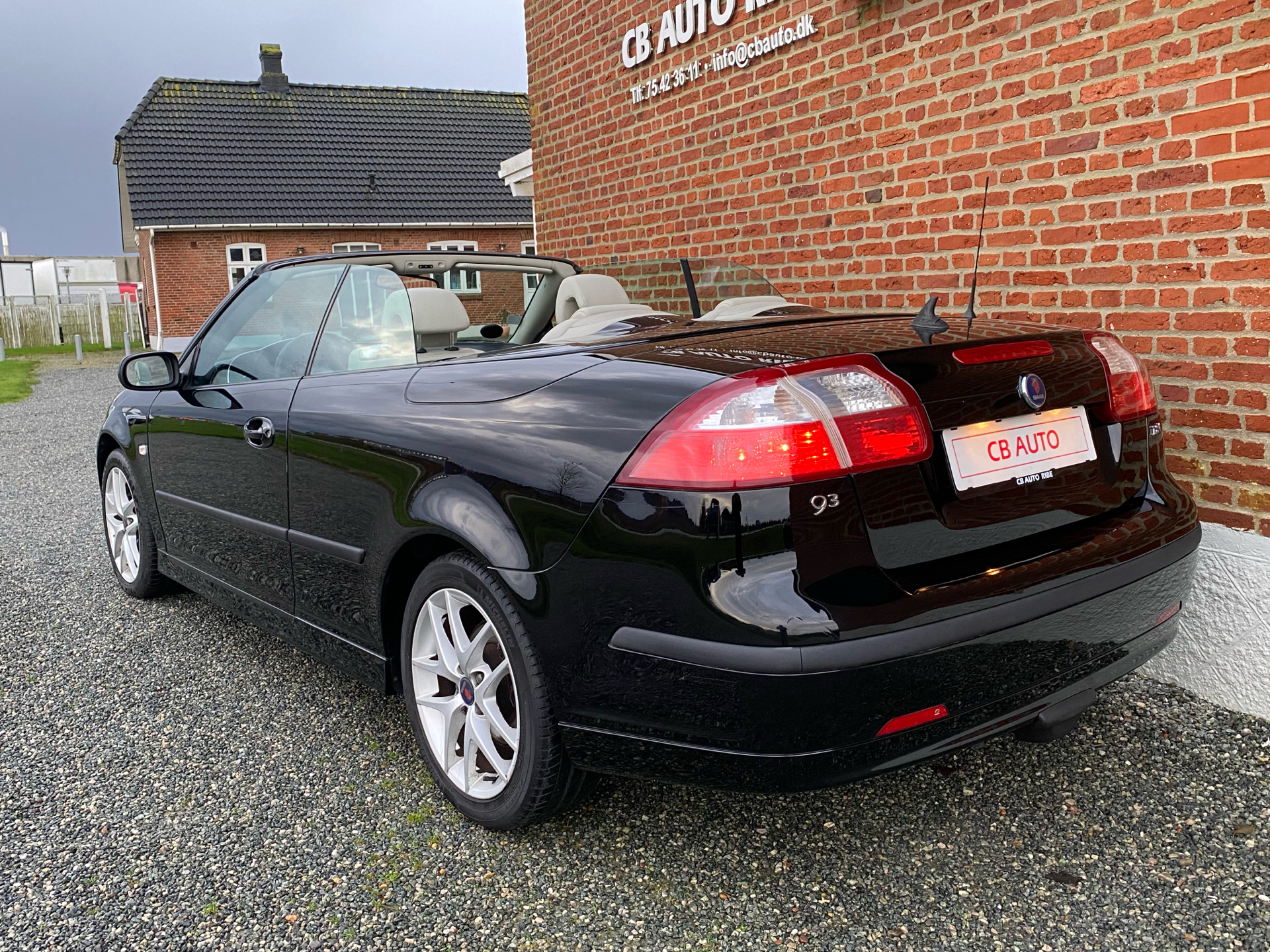 Sort Saab 9-3 fra 2007