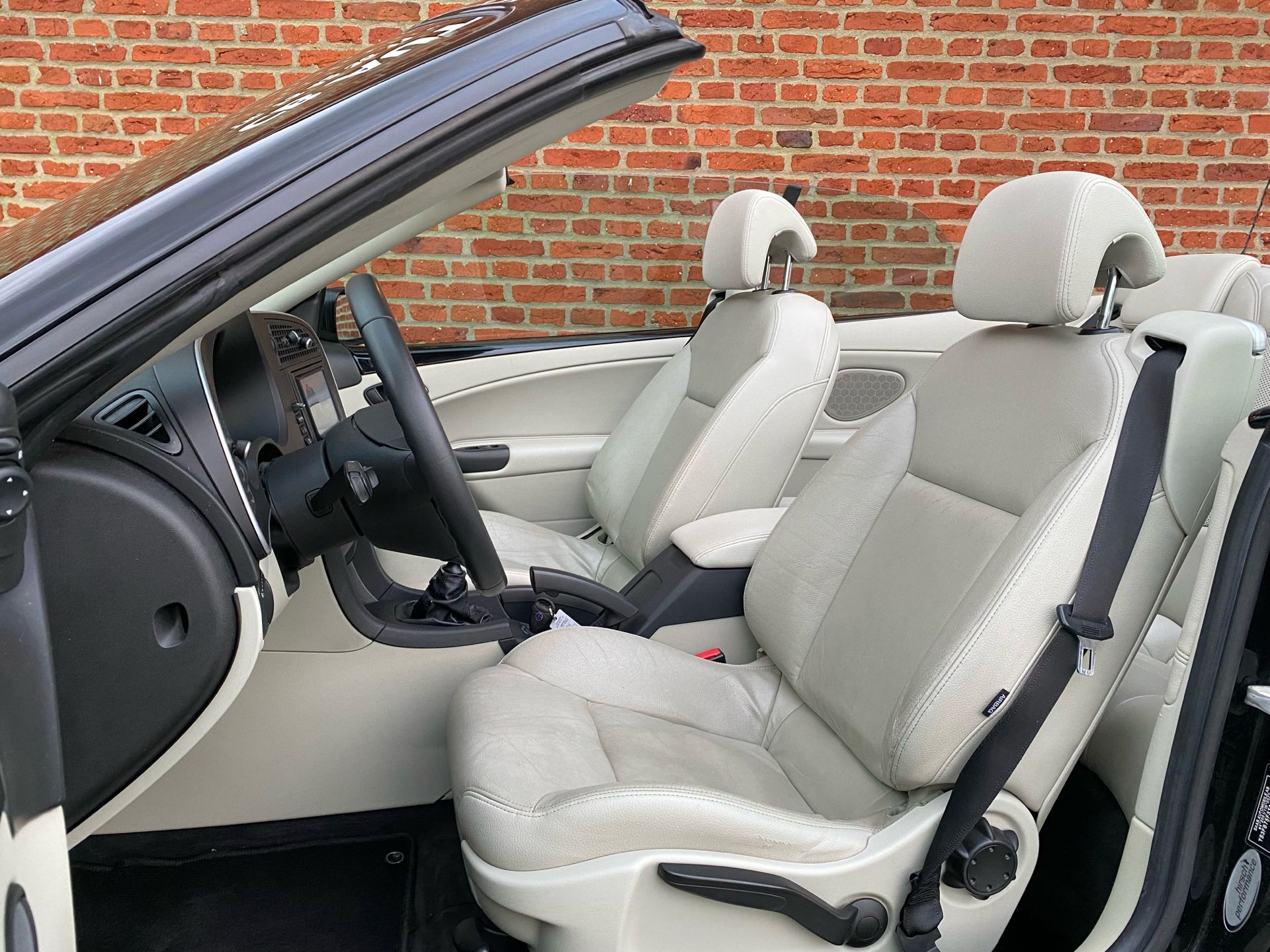 Sort Saab 9-3 fra 2007