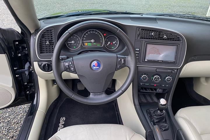 Sort Saab 9-3 fra 2007