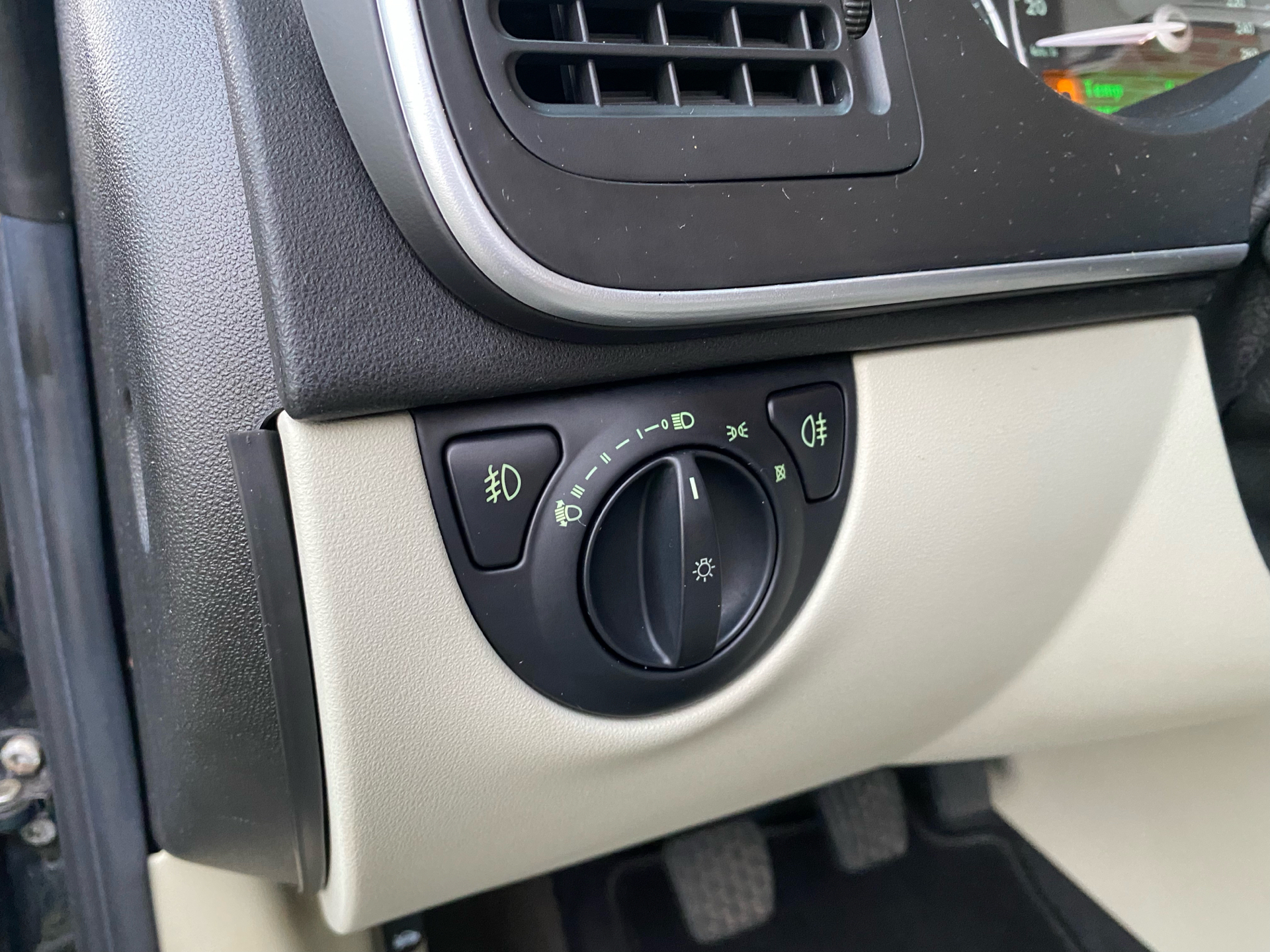 Sort Saab 9-3 fra 2007