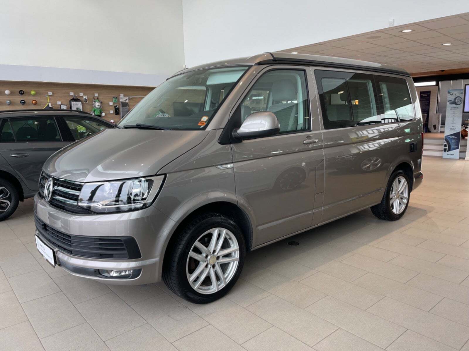 Beige VW California fra 2017