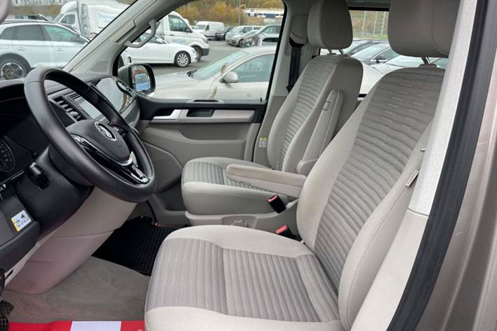 Beige VW California fra 2017