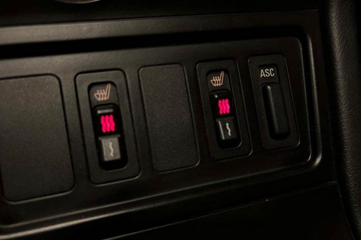 Grå BMW Z3 fra 1998