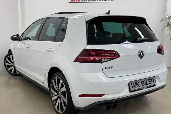 Hvid VW Golf VII fra 2018