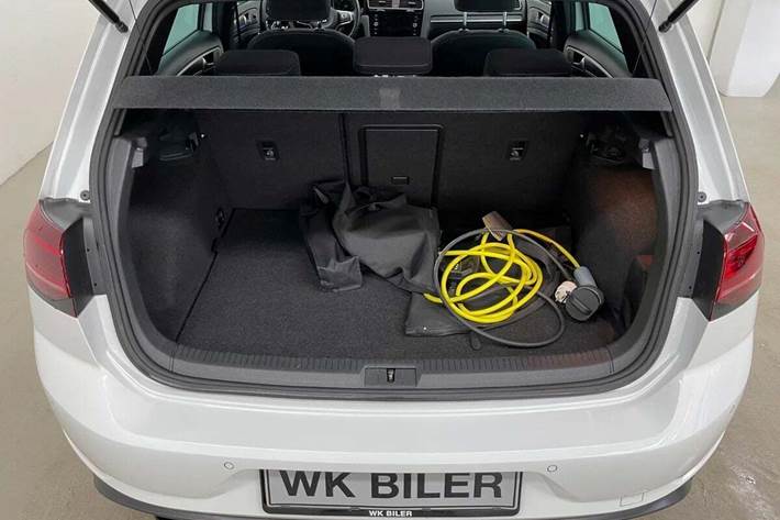 Hvid VW Golf VII fra 2018