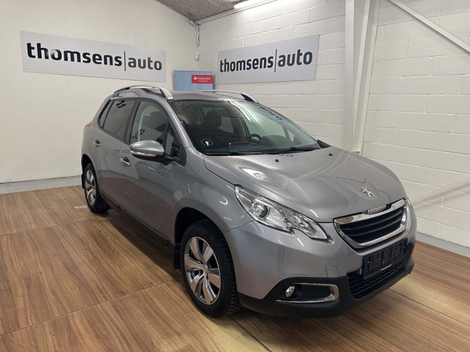 Grå Peugeot 2008 fra 2015