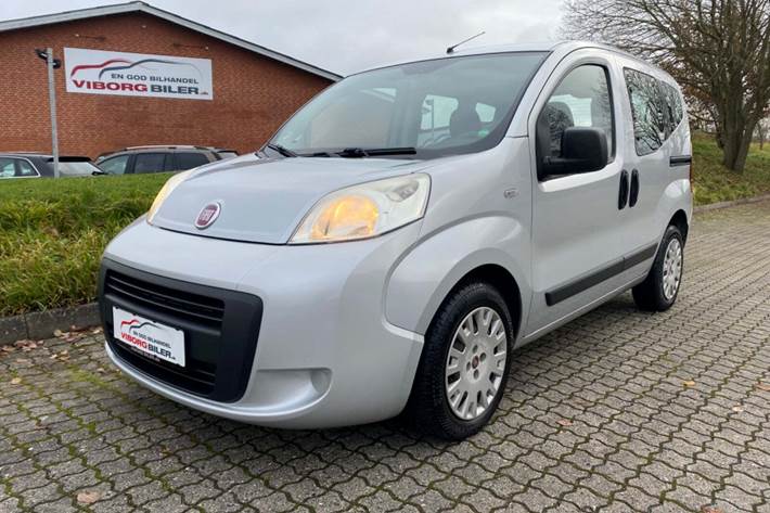 Grå Fiat Qubo fra 2015