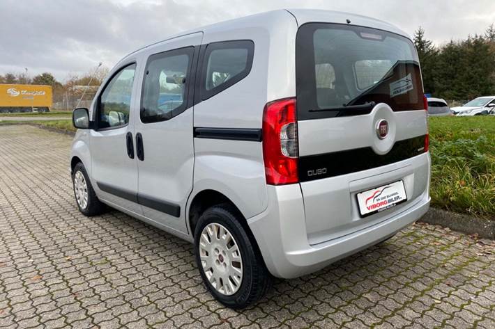 Grå Fiat Qubo fra 2015