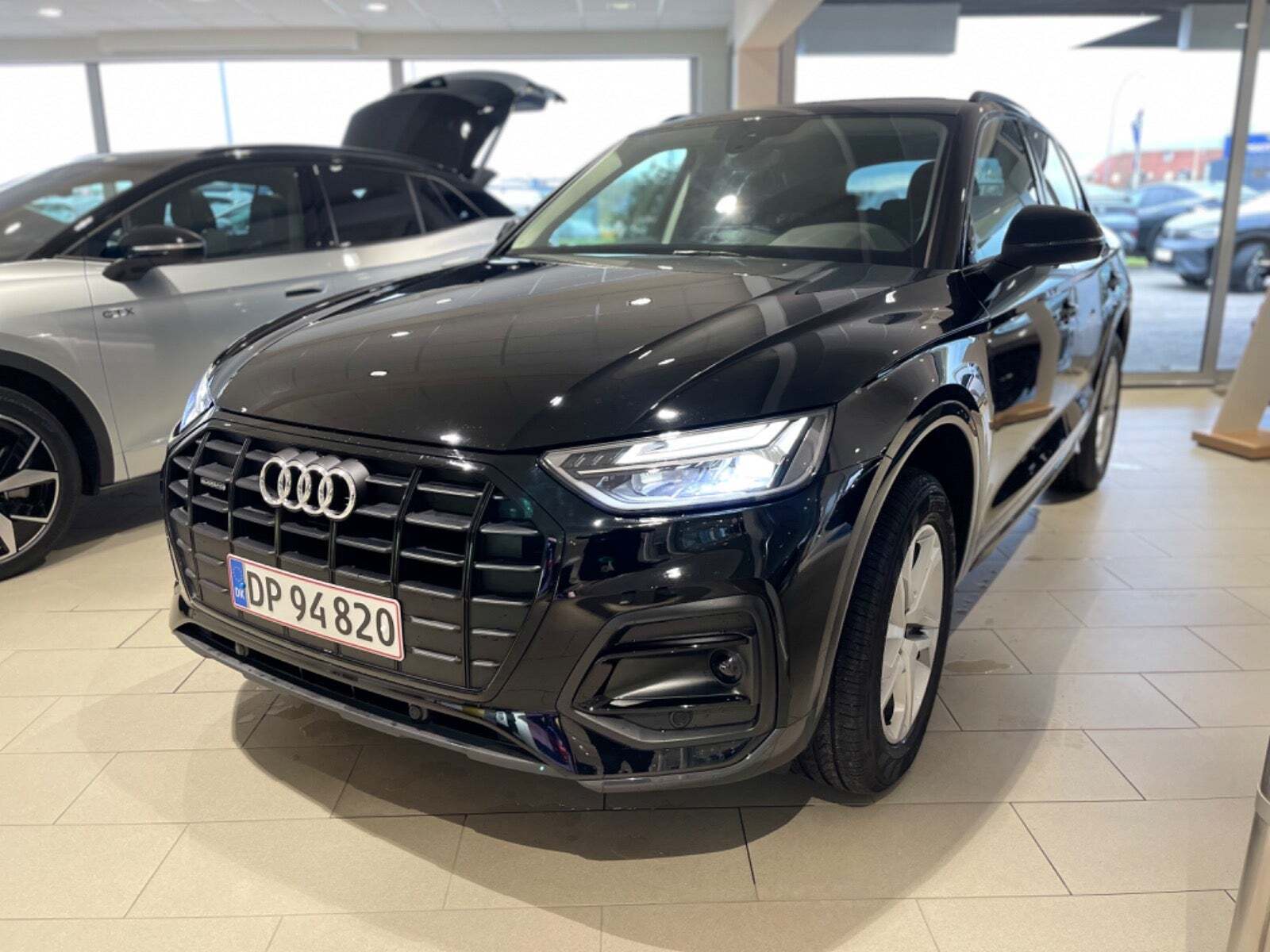 Sort Audi Q5 fra 2023