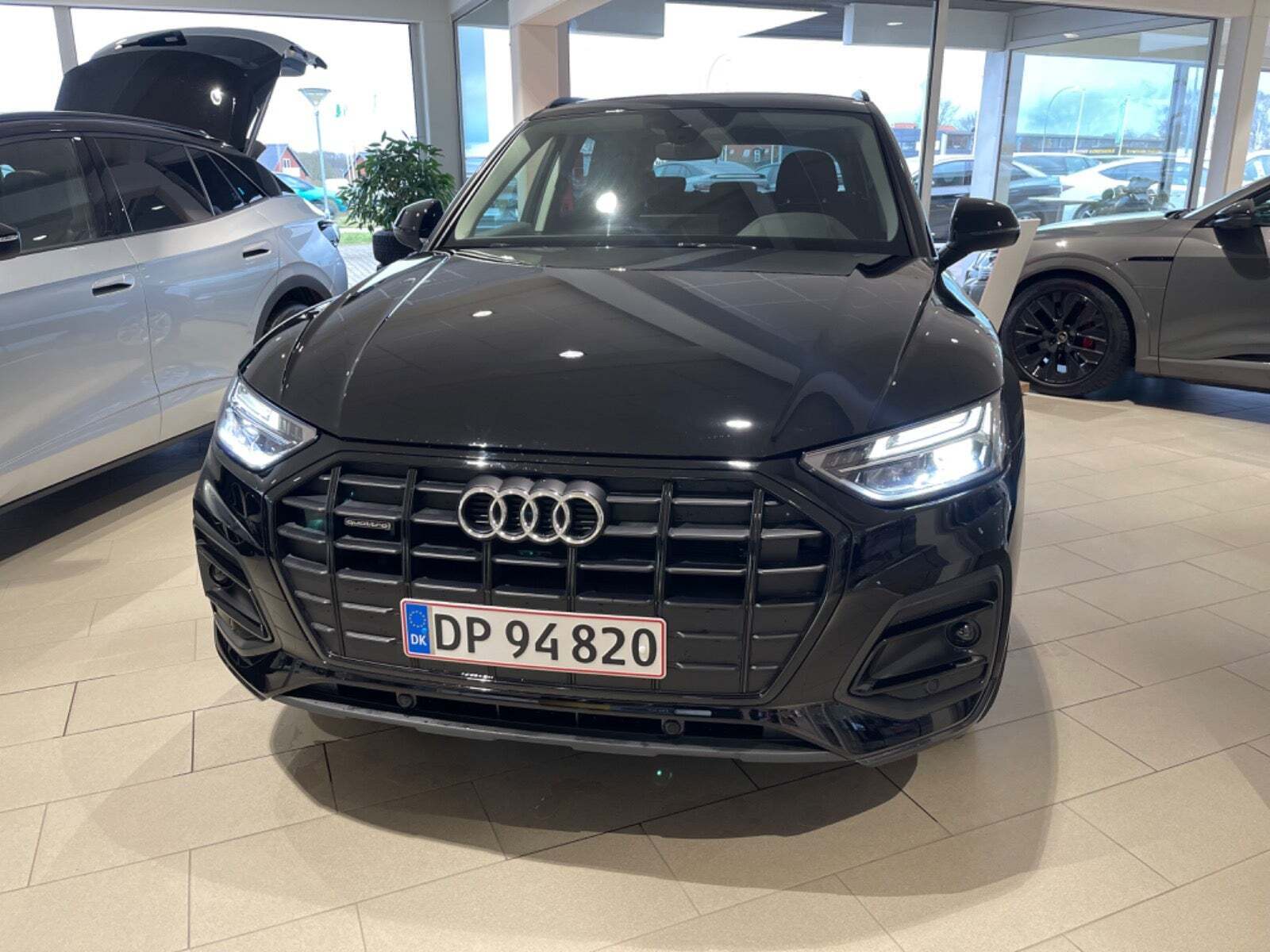 Sort Audi Q5 fra 2023