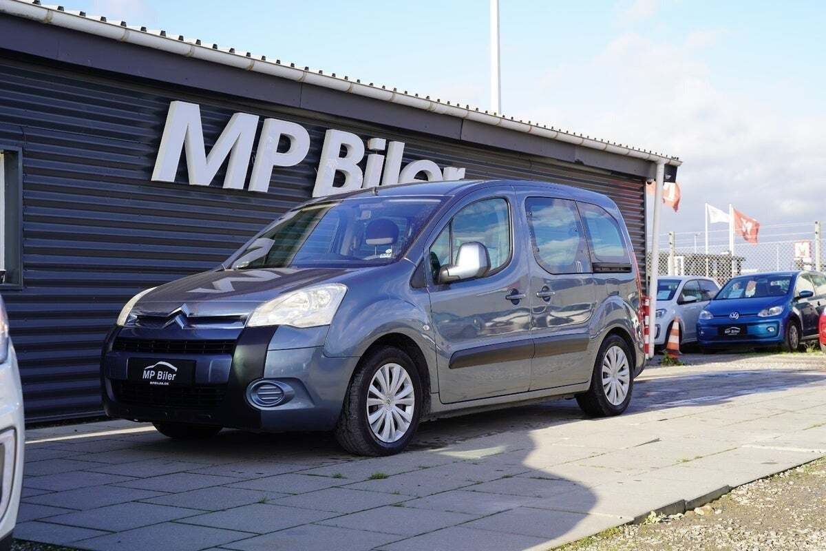 Blå Citroën Berlingo fra 2009