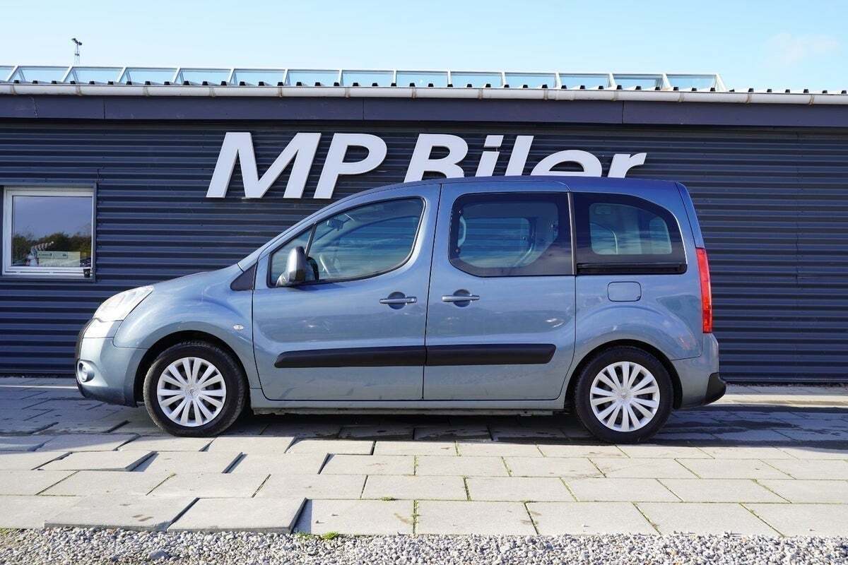Blå Citroën Berlingo fra 2009
