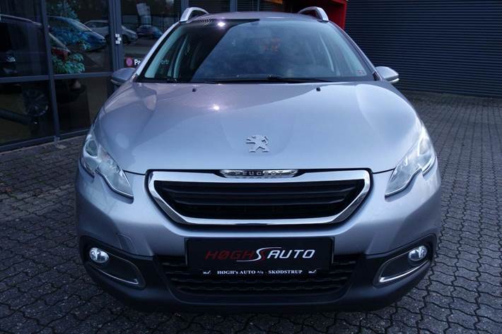 Grå Peugeot 2008 fra 2014