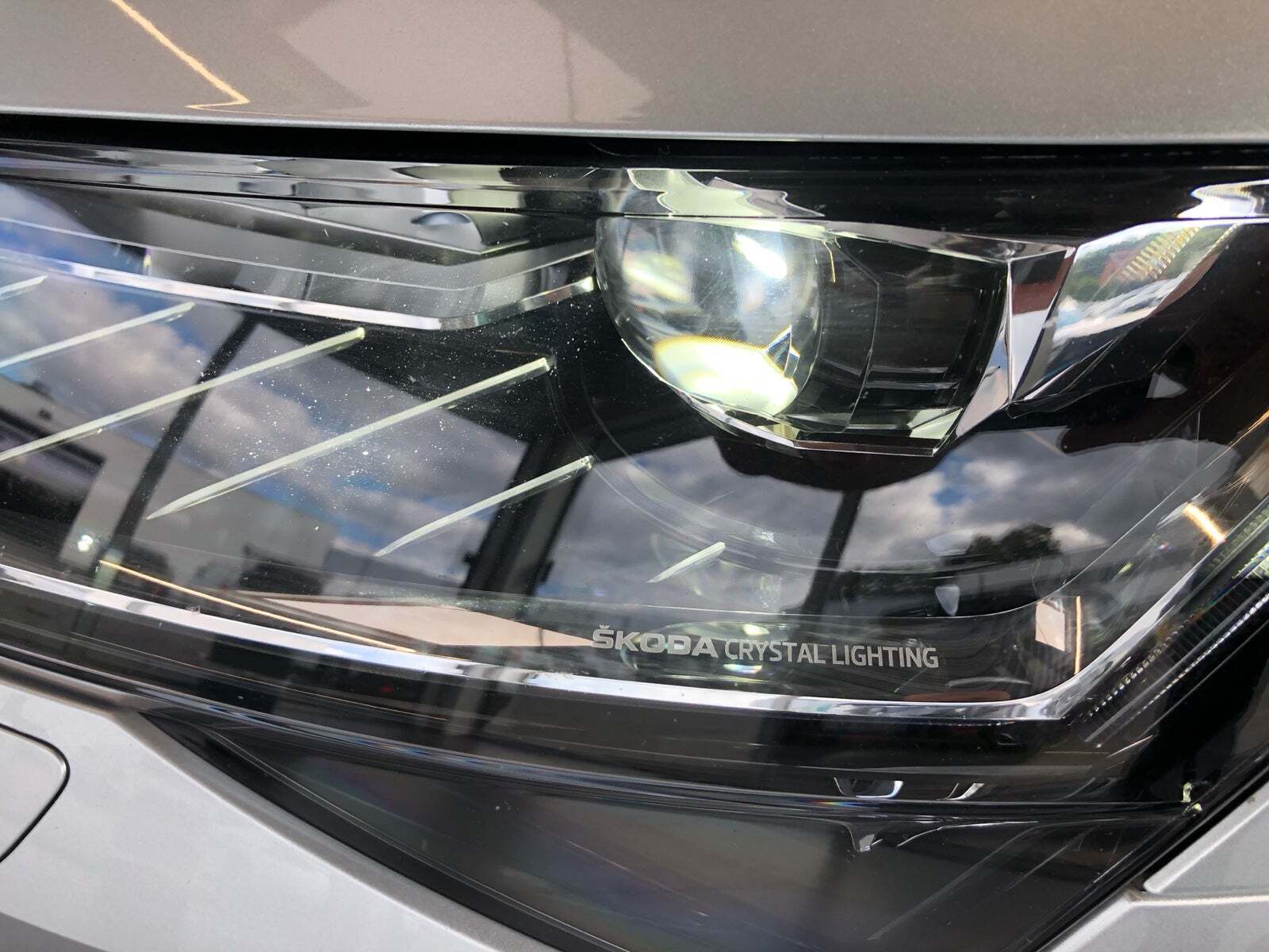 Sølv Skoda Superb fra 2021