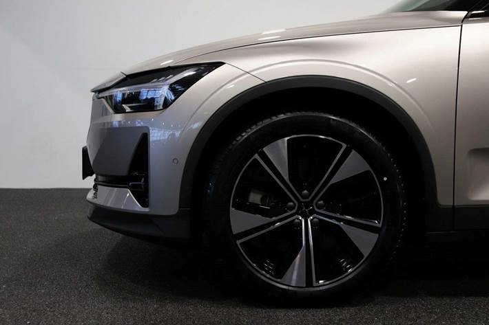 Orange Polestar 2 fra 2022