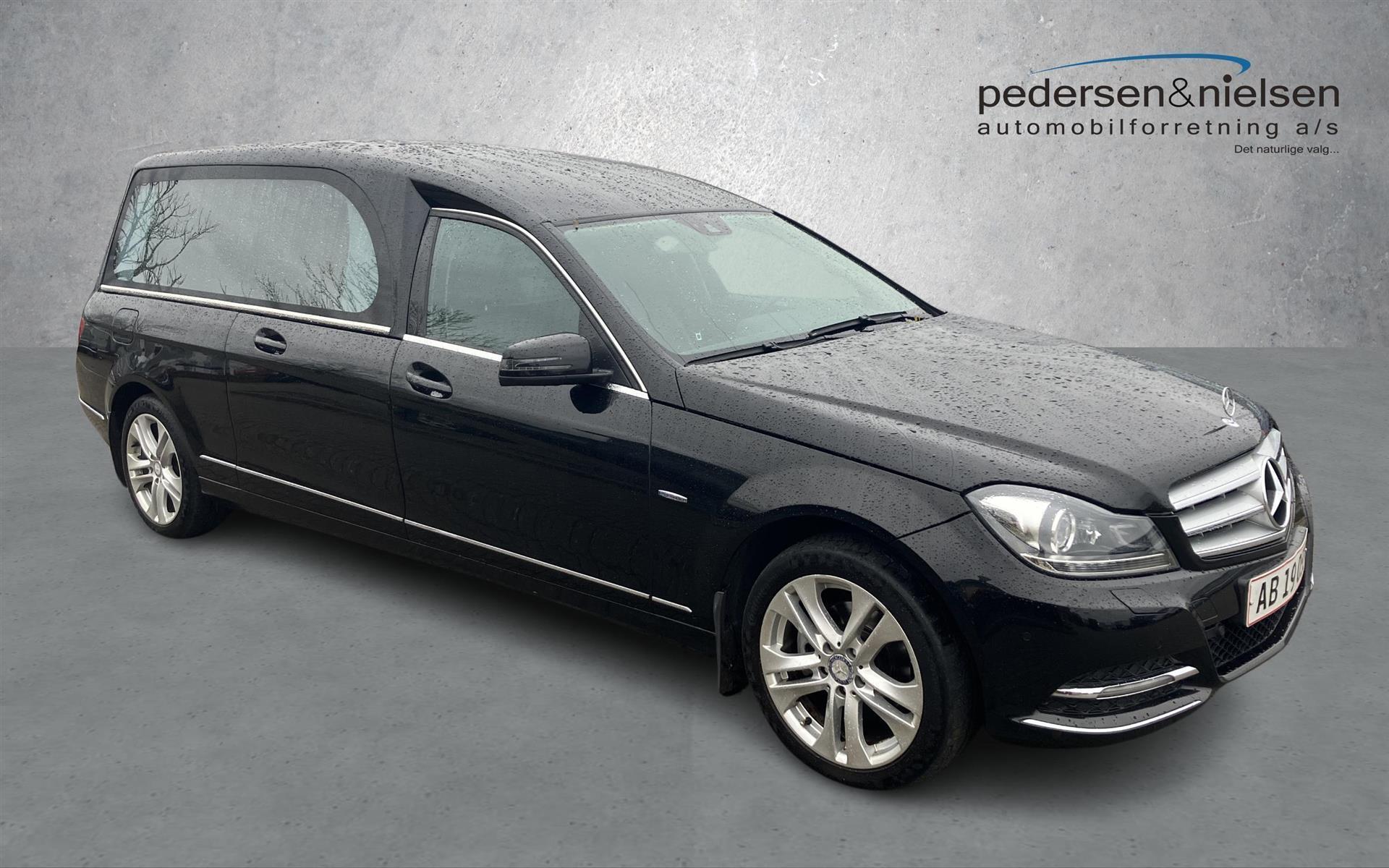 Sort Mercedes C180 fra 2013