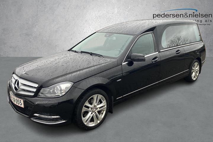 Sort Mercedes C180 fra 2013
