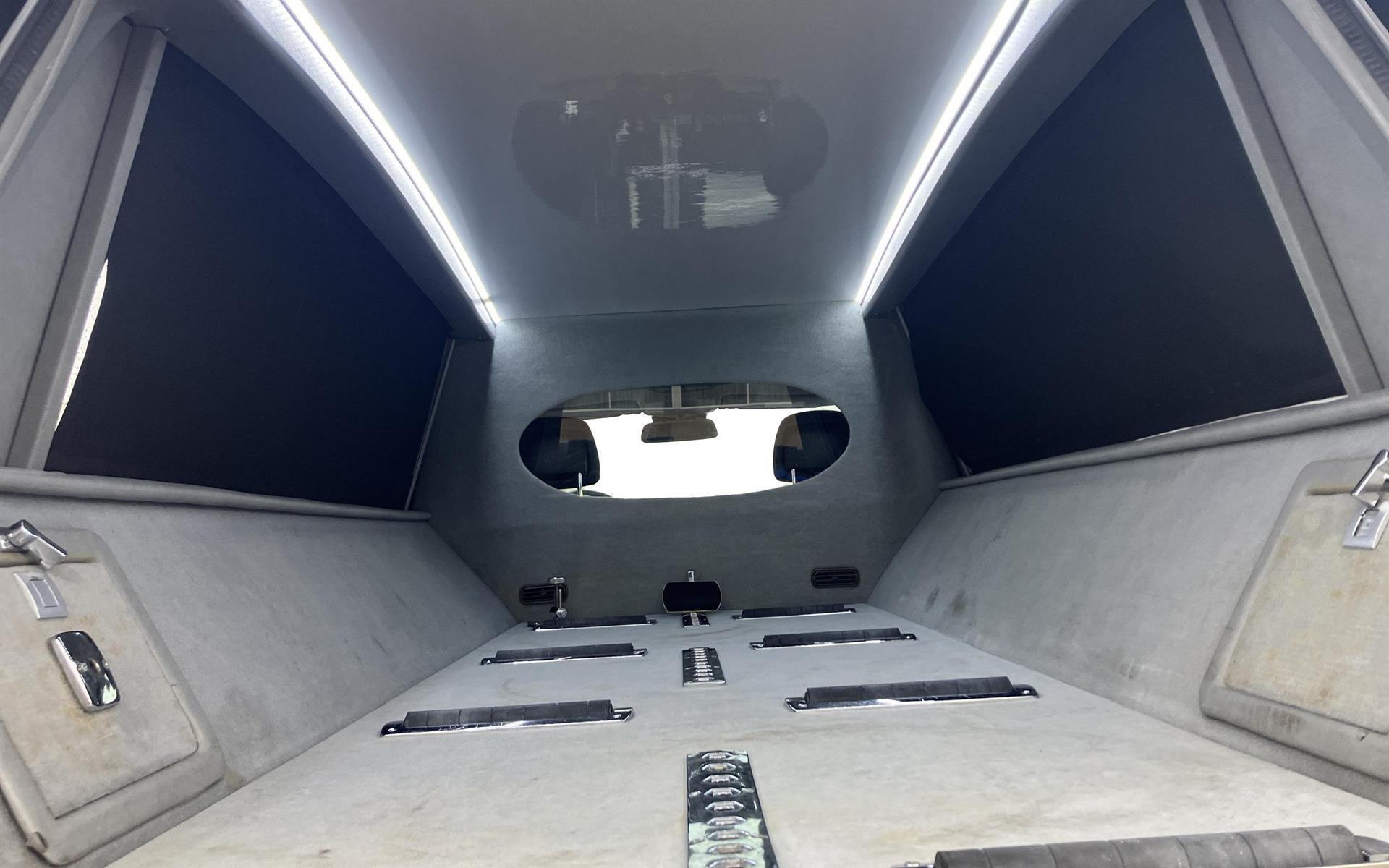 Sort Mercedes C180 fra 2013