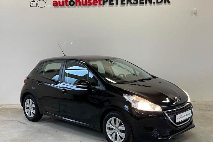 Sort Peugeot 208 fra 2012