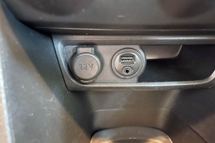 Sort Peugeot 208 fra 2012